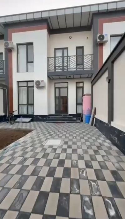 Дурмень Кибрайский район. Таунхаус 3 уровня. 250м²