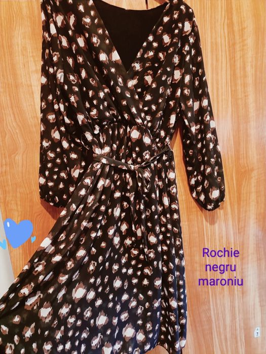 Rochie negru maroniu