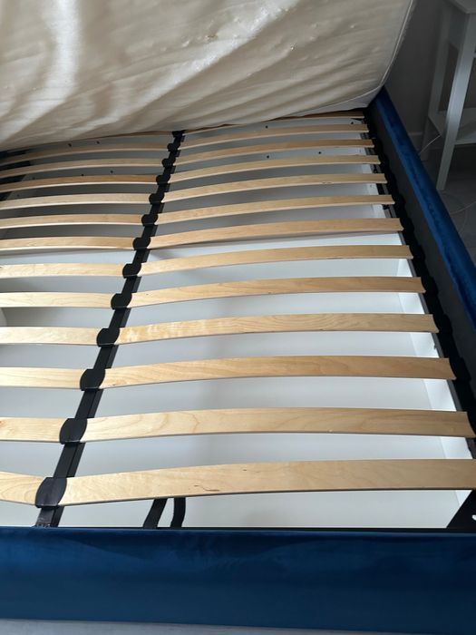 Pat dublu de dormitor