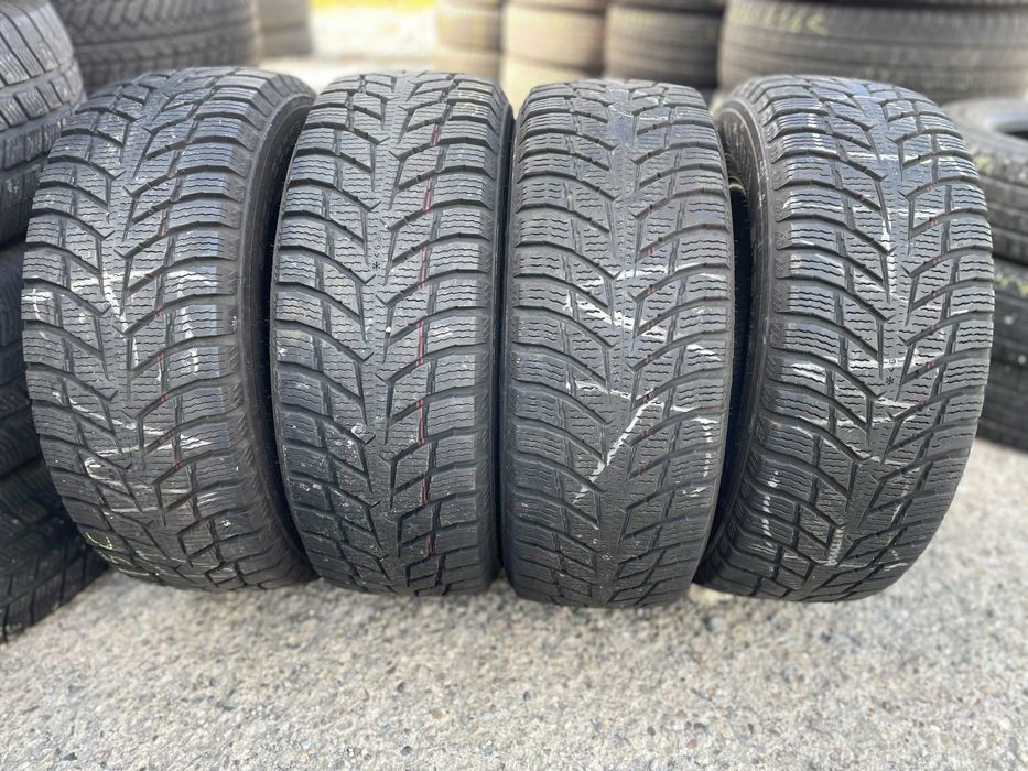 4x 215 65 15c Nokian Snowproof