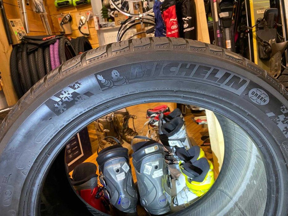 Vând anvelope iarnă michelin pilot alpin 295/40r19 265/45r19