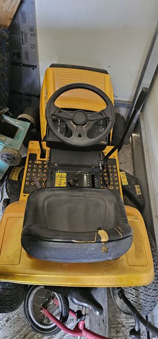 Lot 5 tractorase de gazon