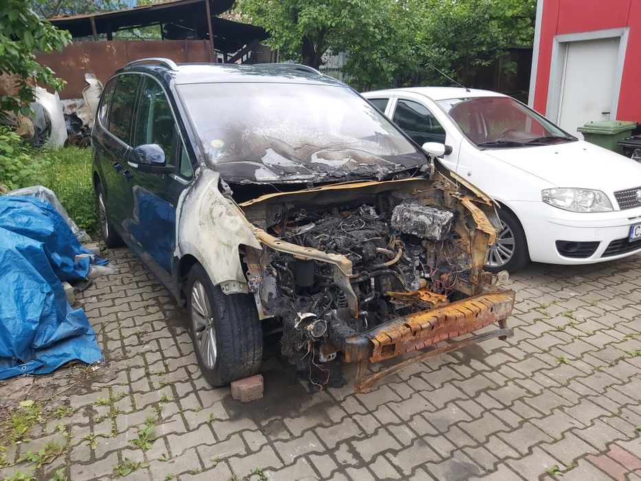 Vând vw Sharan 7 locuri , an 2014 , uși electrice, jenti