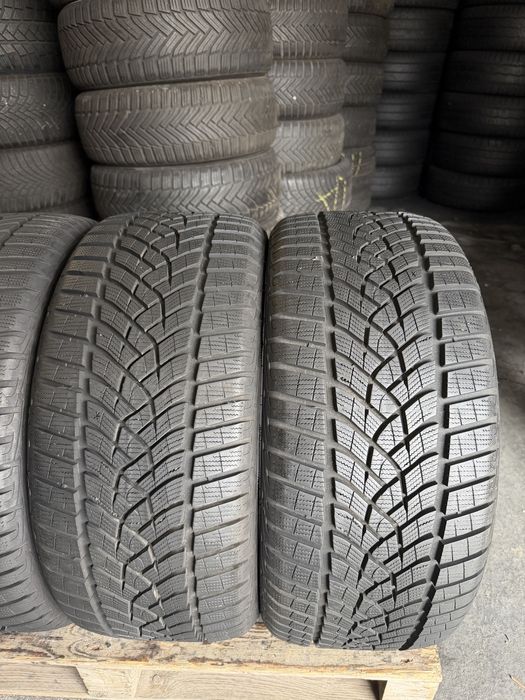 4 anvelope iarna 245/40/18 , GoodYear , DOT 4521 , 7.3-8.7 mm !