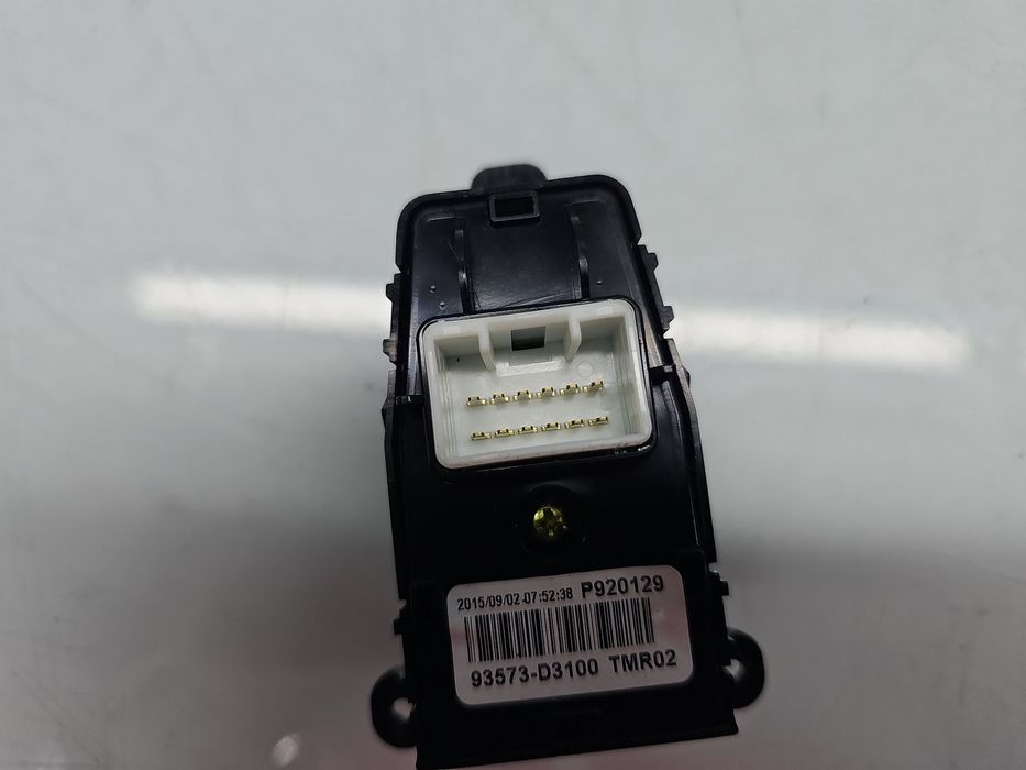 Buton reglaj oglinzi Hyundai Tucson (TL) [Fabr 2015-2020] 93573-D3100