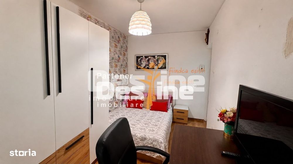 Apartament cu 3 camere, semidecomandat - aproape de centru
