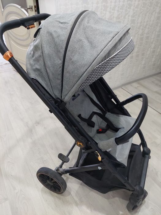 Продам детскую коляску