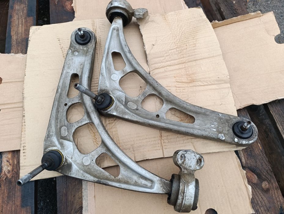 Предни носачи БМВ Е46 / BMW E46