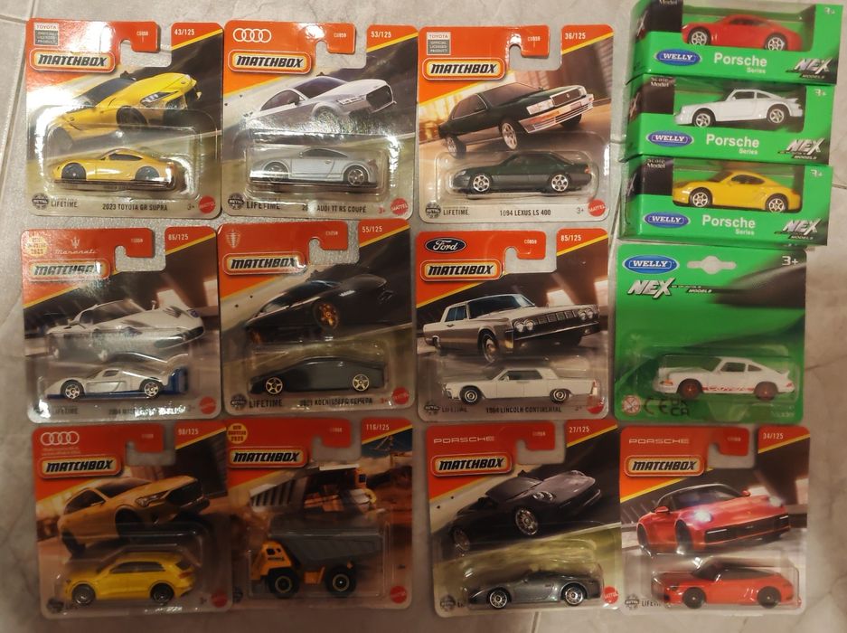Колички hot wheels и matchbox