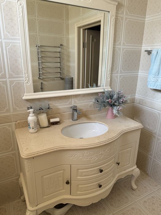 Продаем Раковину зеркало