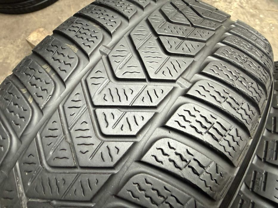 2x Anvelope Iarna 205/50 r17 M+S - Pirelli Sotto Zero 3