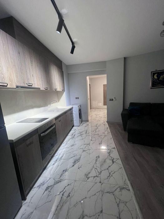 Двустаен апартамент в ж.к. Студентски град.