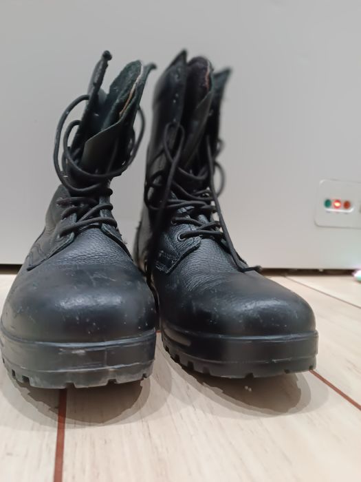 Зимние сапоги, берцы.