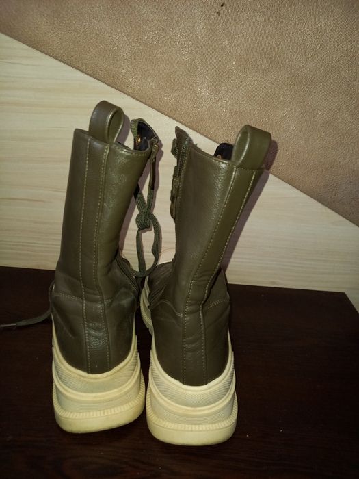 Дамски спортни обувки 37номер 40лв,Дамски кубинки 37номер