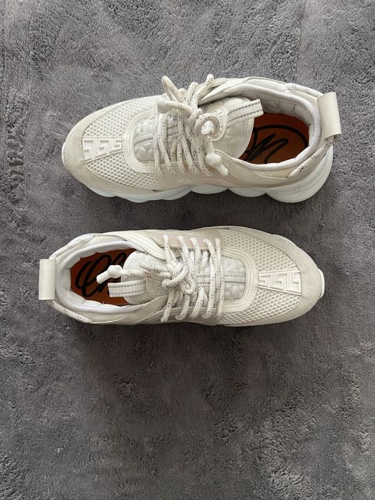 Versace chain reaction