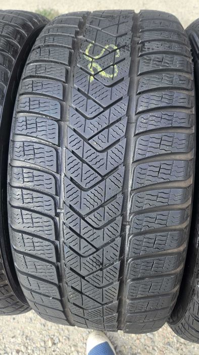# 235/45 R18 • Iarna • Pirelli Sottozero 3 TO Elect PNCS 98V | 4 buc | DOT 2023 | Pret/buc