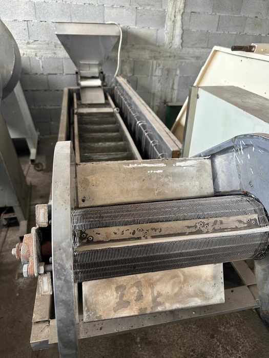 Продавам  лентов фрютюрник 300литра 20KW в отлично състояние