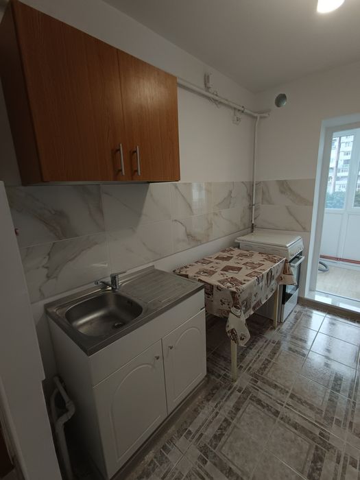 Vand apartamane 2 camere