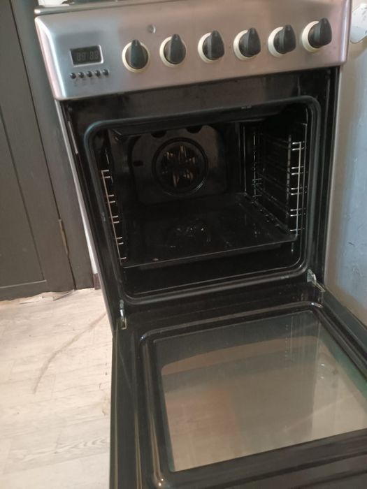 Продам газ плиту