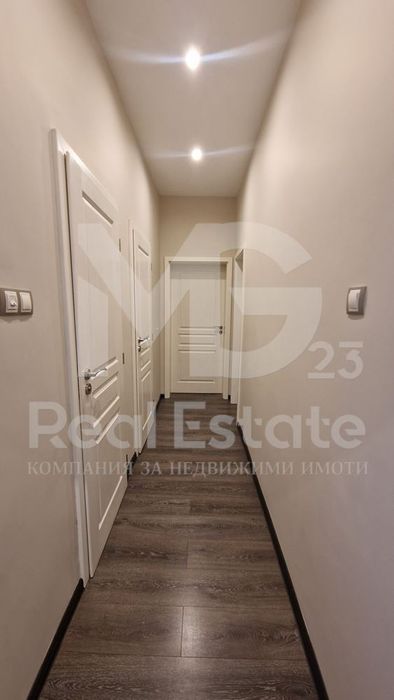 Дава се под наем Етаж от къща в Пловдив, Център - 85 кв.м за 612 € - Снимка #6