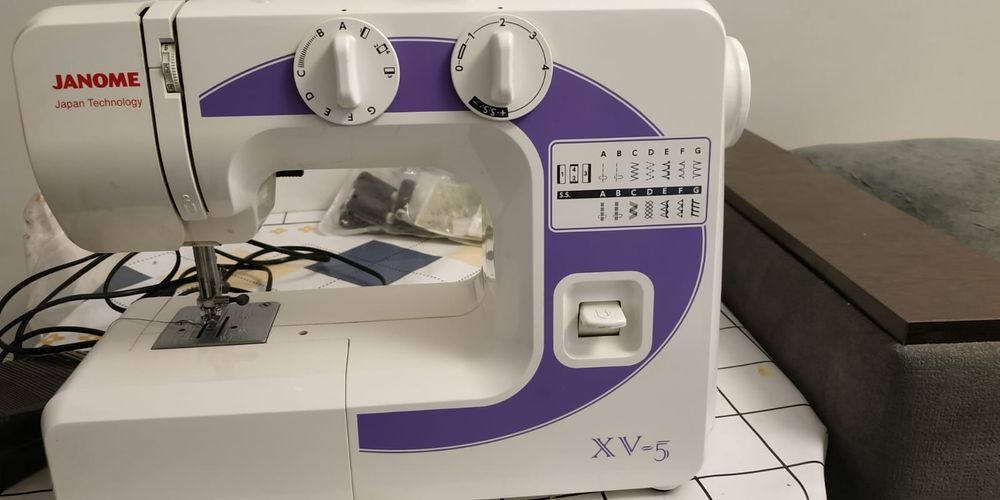 Швейная машина Janome XV-5