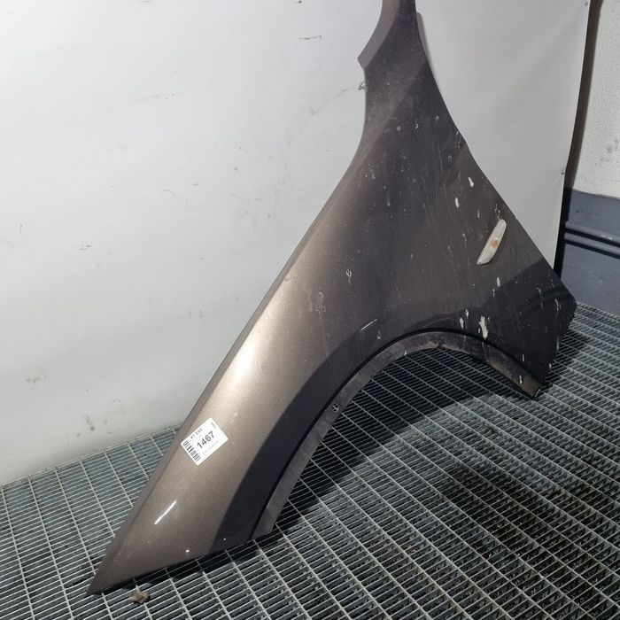 Aripa Stanga Fata BMW X1 E84 2009 - 2015 4 Usi Sparkling Bronze Metallic B06 (1467)