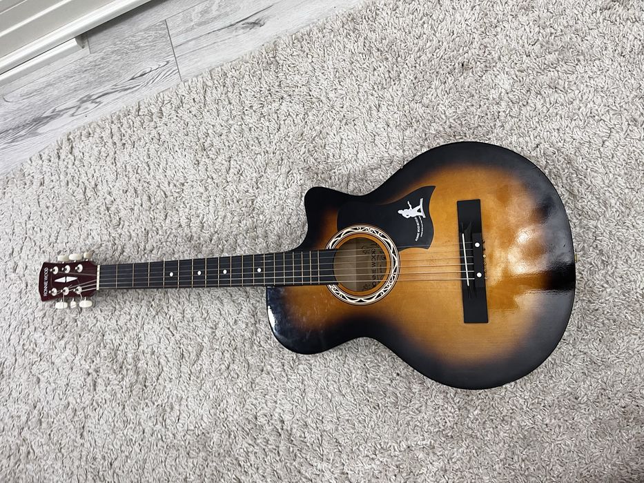 Аккустическая гитара