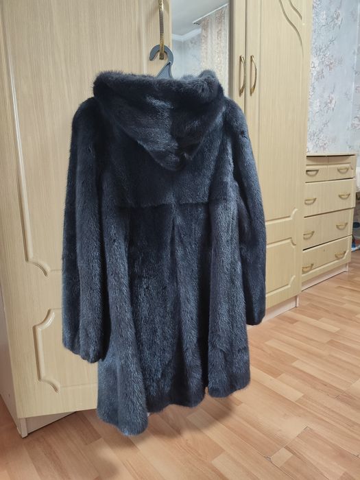 Продам Норковую шубу