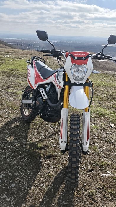 Продам эндуро 200 куб