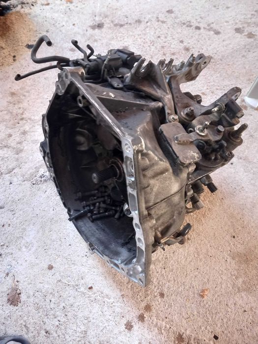 Скоростна кутия за мазда сх5 2,2 дизел 2014г