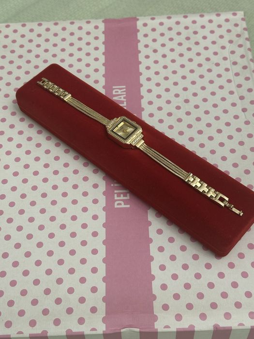 Продаются красивые часы