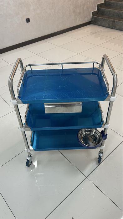 Медицинская тележка / Стол манипуляционный /Столик инструментальный