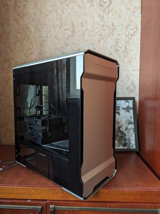 Корпус Phanteks Enthoo Evolv mATX