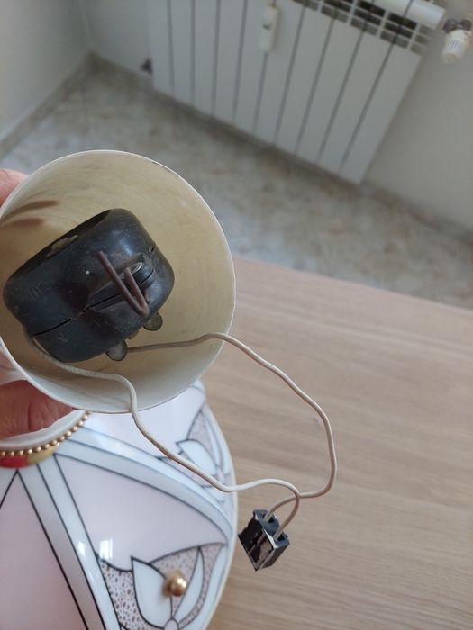 Полюлей за таван.