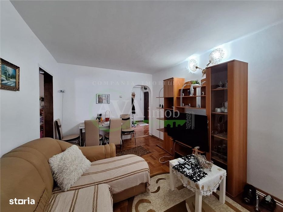 Apartament 3 camere semidecomandate etaj 3,Banca Nationala