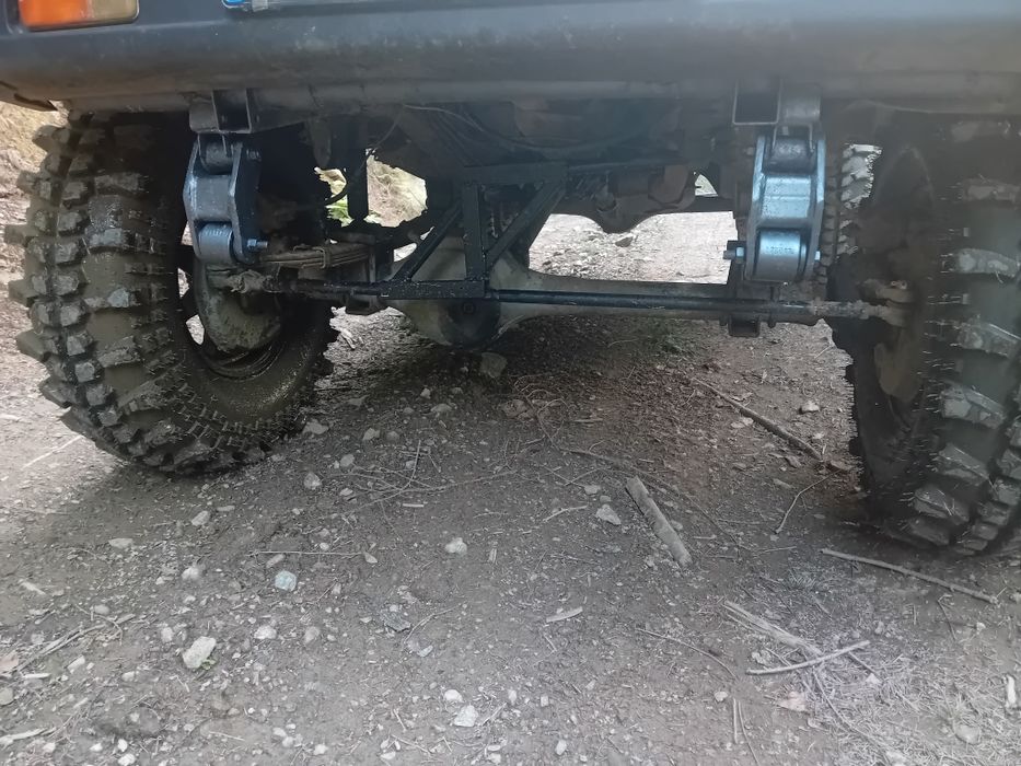 Vând Suzuki Samurai