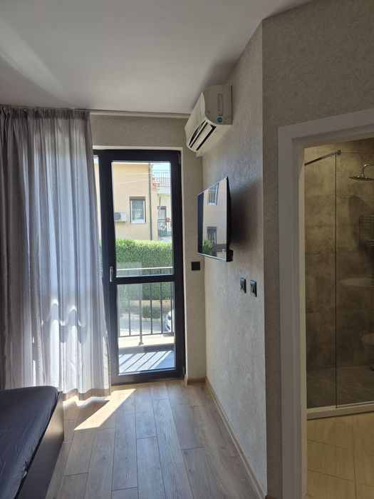 Дава се под наем Тристаен апартамент в к.к. Св.Св. Константин и Елена - 120 кв.м за 700 € - Снимка #17