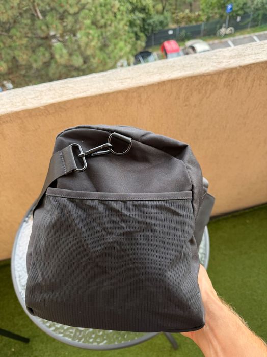 Geanta gymshark Everyday Holdall Medium ca noua