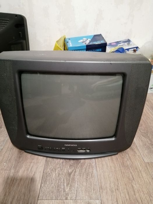 Телевизор LG продам