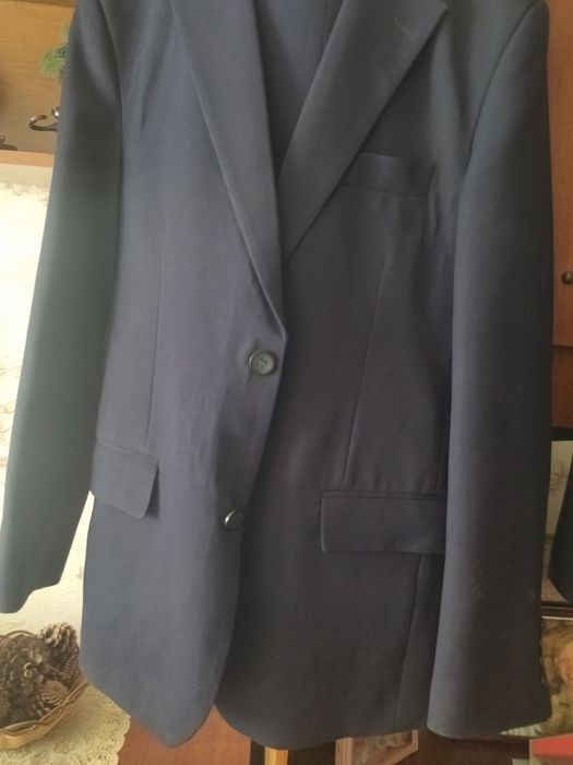 Продам мальчиковые костюмы