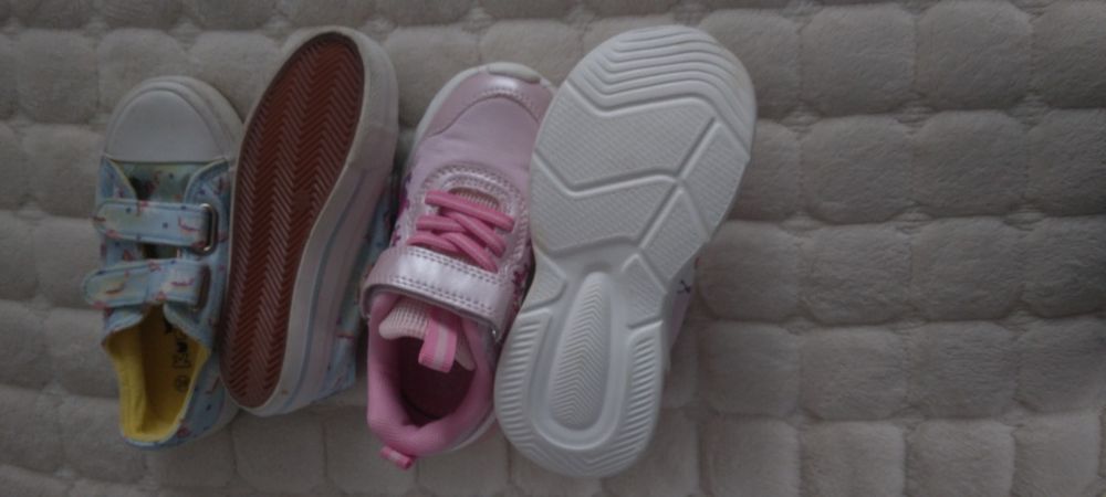 Adidași  fetițe mărimea 26