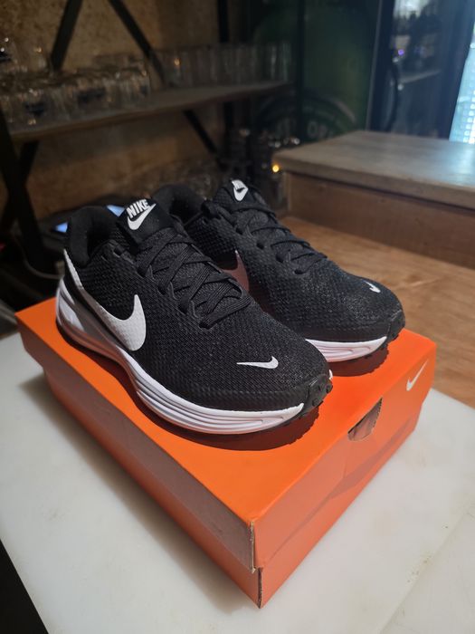 Nike Revolution 8  Номер 36
