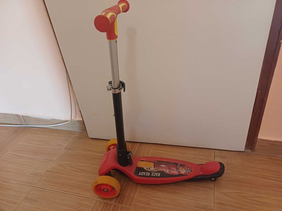 Продавам тротинетка Lamborghini