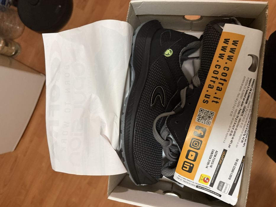 Работни обувки с бомбе