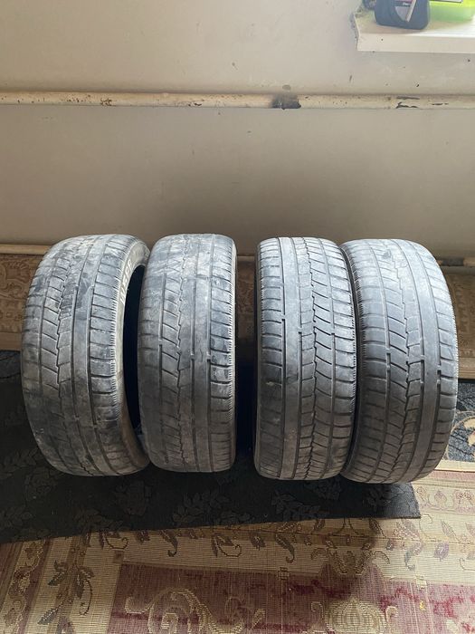 Покришка для машина