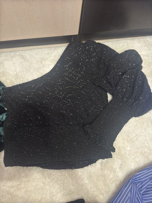 Блузи Guess, Mango, Zara, Colins