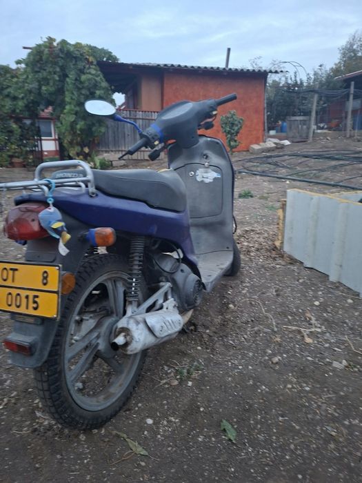Vând scuter HONDA sh 49 cc 2 timpi sau schimb cu Kukirin G2