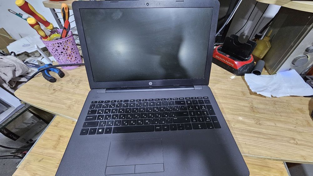 Ноутбук Hp i3 7gen