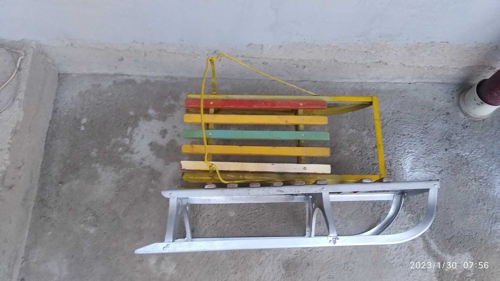 Санки в идеальном состоянии.Год выпуска 1984г цена за одну