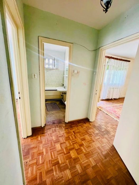 Proprietar vând Apartament 2 camere, Bacău - 55 mp, etaj 1,  zona Orizont